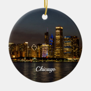 Ornamento de recuerdo de Night Skyline Chicago Pan