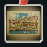 Ornamento de viajes de cosecha de Portugal<br><div class="desc">Un fresco adorno de Portugal de estilo vintage con una hermosa escena oceánica de Madeira.</div>