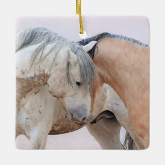 Ornamento de vidrio para caballos salvajes Onaqui