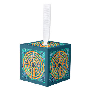 Ornamento del cubo de madera de LABYRINTH II