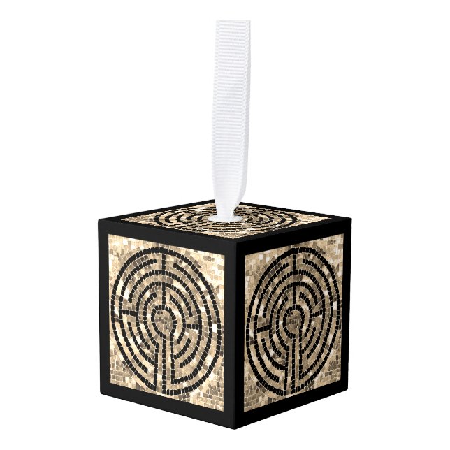 Ornamento del cubo de madera LABYRINTH V (Anverso en perspectiva)