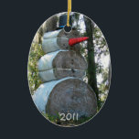 Ornamento del hombre de nieve del país<br><div class="desc">En Florida los hombres de nieve no se derriten. Por supuesto,  ayuda que estén hechos de balas de heno,  conos de carreteras y un viejo balde!</div>