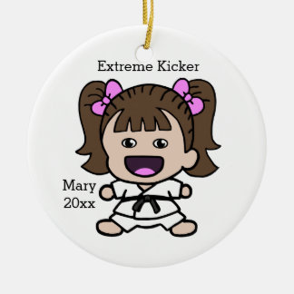 Ornamento del navidad del karate del chica lindo