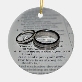 Ornamento del verso de la biblia de los anillos de