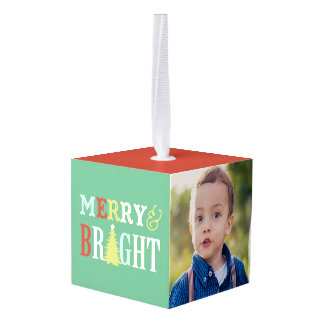 Ornamento feliz y brillante de 3 de la foto