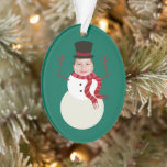 Ornamento festivo de fotos de Snowman con danza di<br><div class="desc">Coloque su foto favorita dentro de este divertido adorno navideño de muñecos de nieve para una forma festiva y humorística de decorar su árbol. Es gracioso y lindo y te traerá risas alegres durante tu intercambio de regalos. El perfecto regalo de chistes para la familia y los amigos.</div>