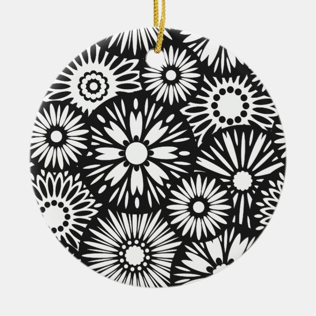Ornamento floral blanco y negro (Frente)