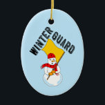 Ornamento Metalizado de Snowman Winter Guard<br><div class="desc">El texto de la Guardia de Invierno con un muñeco de nieve con una bandera y una bufanda con banderas es un humorístico diseño de guardia para los miembros de la guardia de invierno y de colorguard en cumpleaños y vacaciones</div>