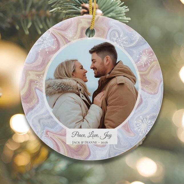 Ornamento moderno de fotos redondas personalizadas (Modern Boho Circle Ceramic Holiday Photo Ornament)