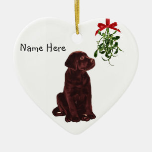 Ornamento navideño de Chocolate Lab Mistletoe