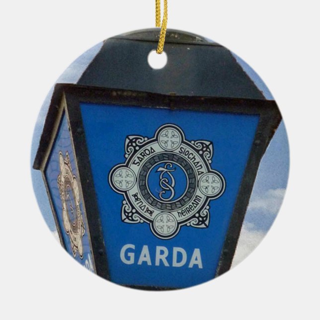 Ornamento navideño de la policía porcelana irlande (Frente)