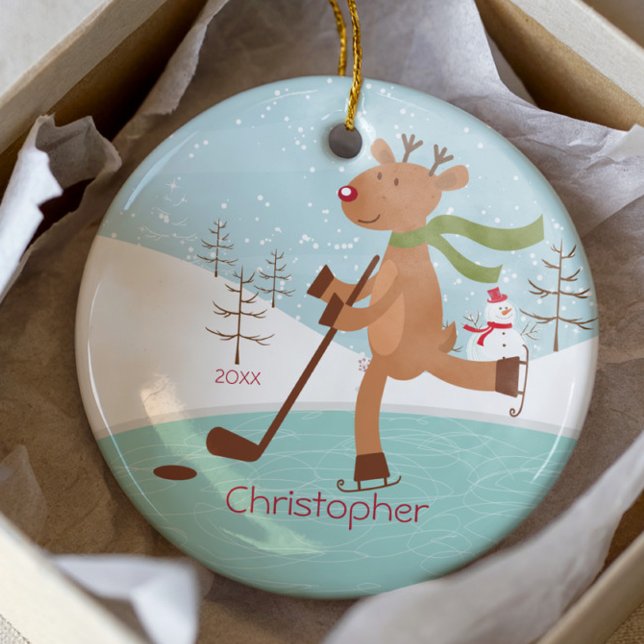 Ornamento navideño de reno con hockey sobre patine (Subido por el creador)