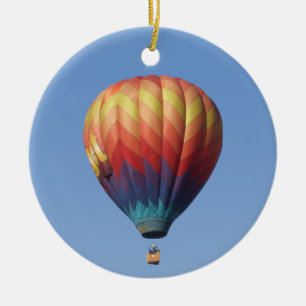 Ornamento navideño en globo aerostático