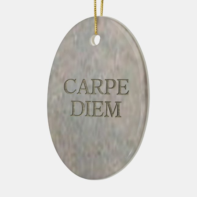 Ornamento oval de cerámica de Carpe Diem Stone (Izquierda)