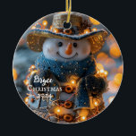 Ornamento personalizado de Cowboy Snowman<br><div class="desc">Personaliza el adorable adorable adorno de muñecos de nieve Cowboy con el nombre y el año de Navidades que elijas.</div>