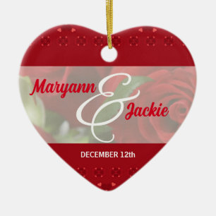 Ornamento rojo en su primer aniversario