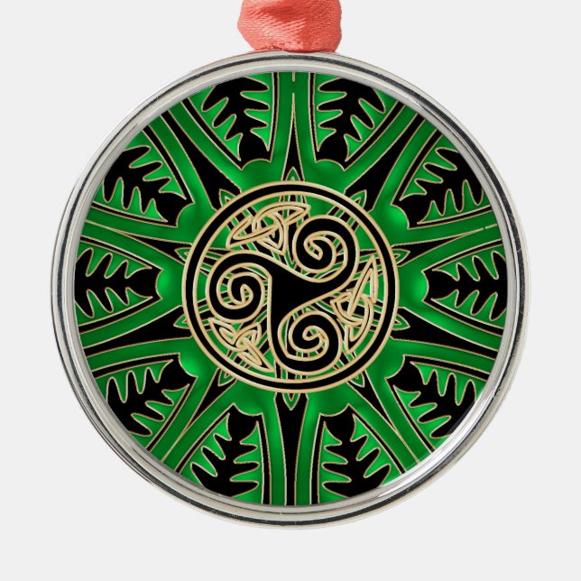 Ornamento verde irlandés de Triskele del Celtic de (Frente)