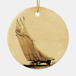 Ornamento vintage de yate de Carreras