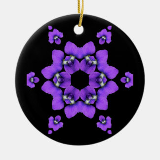 Ornamento violeta púrpura del caleidoscopio