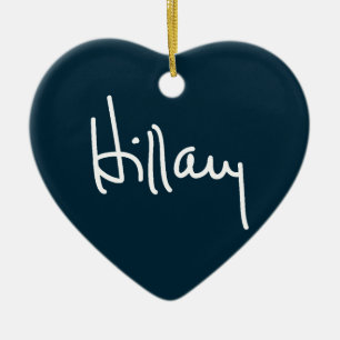 Ornamentos de cerámica de la firma de Hillary