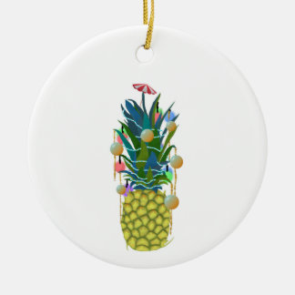 Ornamentos de Navidad de la piña de vacaciones tro