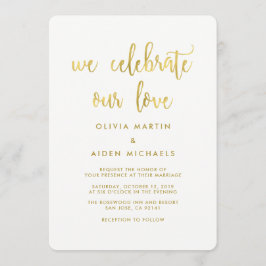 Oro falso moderno en invitación a la boda blanca