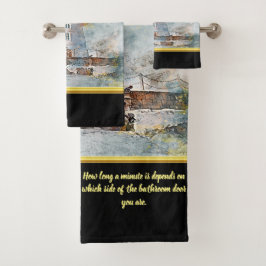 Oro romántico con viejo faro costero náutico