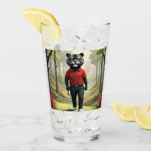 "¡Oro! Un tigre negro jugando golf en el bosque"