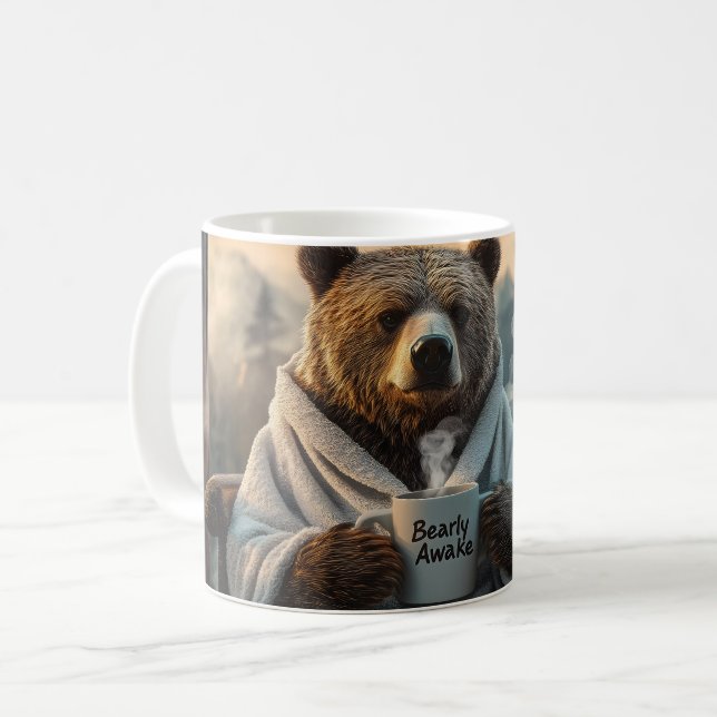 Oso con bata sosteniendo taza de café (Anverso izquierdo)
