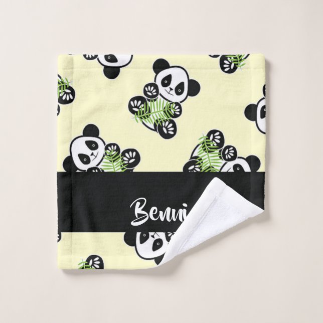 Oso panda con hojas verdes de bambú (Toallita)