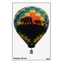 Osos y globo del aire caliente de la silueta de