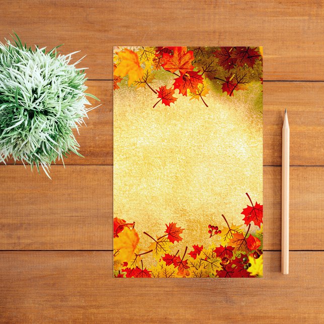 Otoño otoño deja el borde sobre el fondo del papel (Subido por el creador)