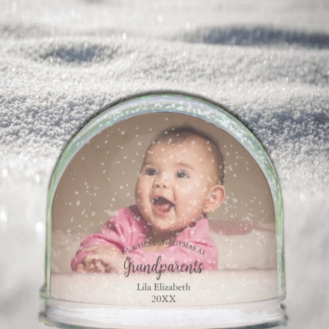 Our 1st Christmas as Grandparents Baby Photo (Subido por el creador)