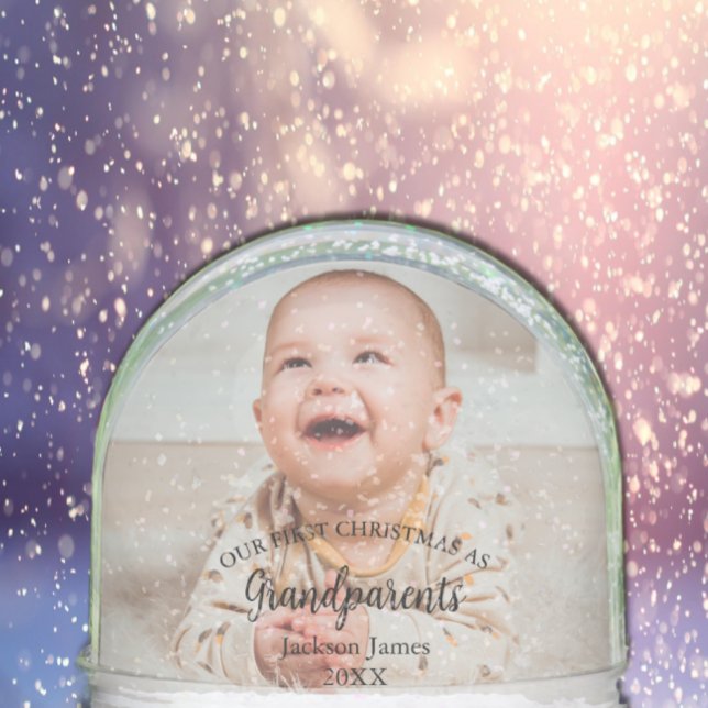 Our 1st Christmas as Grandparents Baby Photo (Subido por el creador)