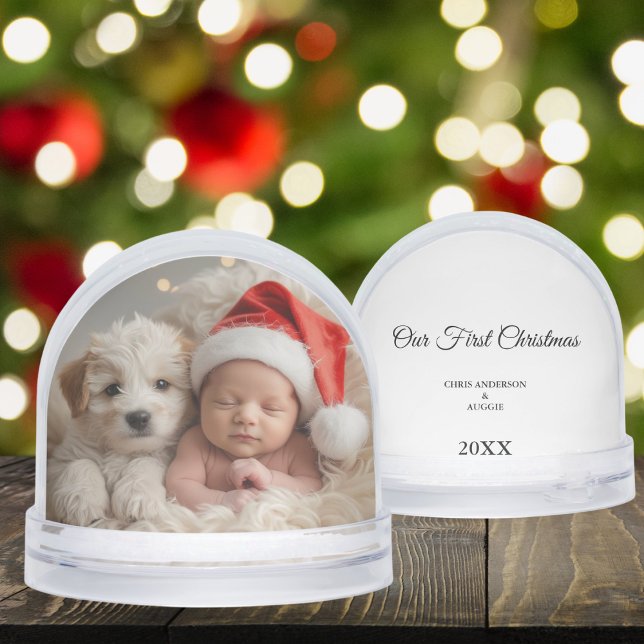Our First Christmas Baby and Pet Snow Globe  (Subido por el creador)