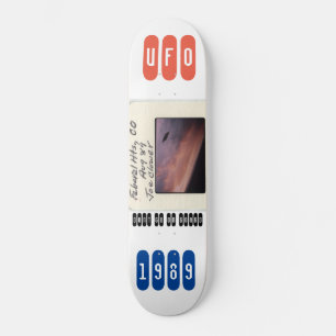 OVNI SON REALES  / TST Skateboard