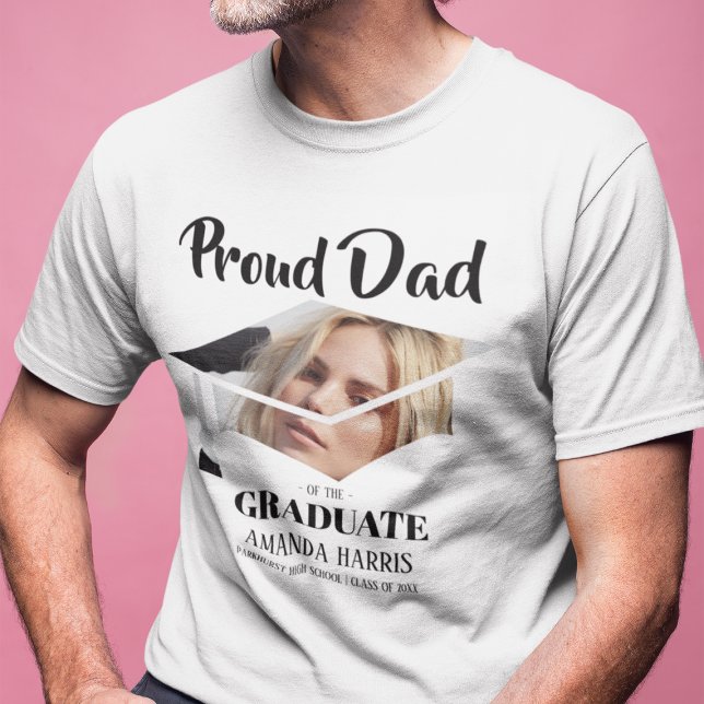 Padre Orgulloso Moderno Del Graduado | Camiseta fo (Subido por el creador)