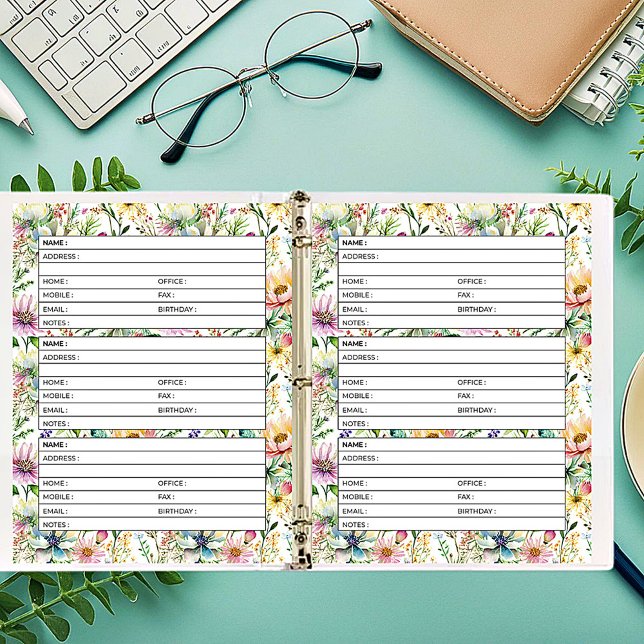 Página de libreta de direcciones con patrón floral (Subido por el creador)