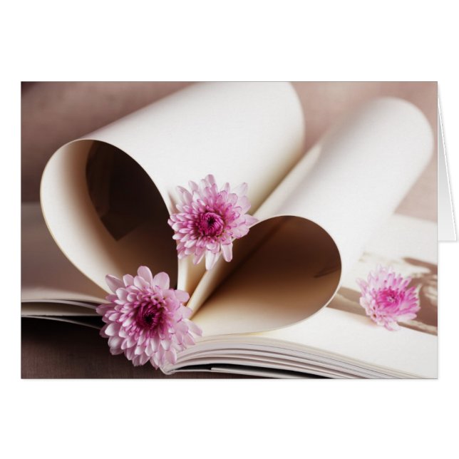 Páginas de un libro hecho en forma de corazón (Anverso (Horizontal))