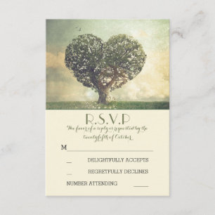 País rústico del árbol viejo que casa las tarjetas