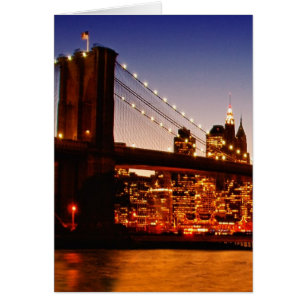 Paisaje urbano de Nueva York con puente sobre río