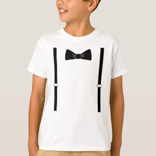 Pajarita y camiseta del muchacho de las ligas