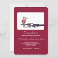Pájaro rojo en una invitación a la sucursal