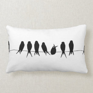 Pájaros en una almohada negra y blanca del alambre