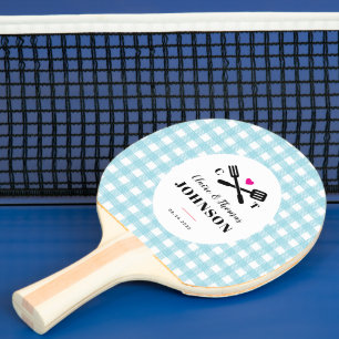 Pala De Ping Pong Boda en Monograma de Sky Blue Gingham Plaid Grill