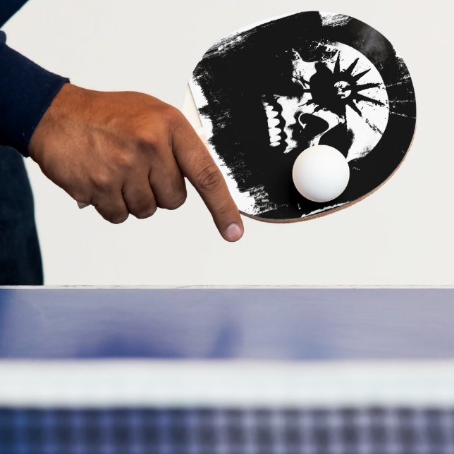 Pala De Ping Pong Calavera de punk en blanco y negro (in situ)