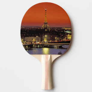 Pala De Ping Pong Europa, Francia, París. Vista al atardecer de la T