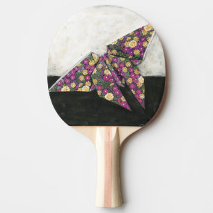 Pala De Ping Pong Mariposa de Origami en el papel floral
