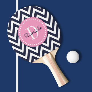Pala De Ping Pong Monograma de la Marina y el Chevron Rosa