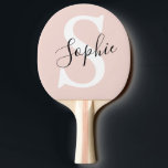Pala De Ping Pong Nombre personalizado moderno Monograma Pastel rosa<br><div class="desc">Nombre personalizado moderno Monograma Pastel rosa</div>